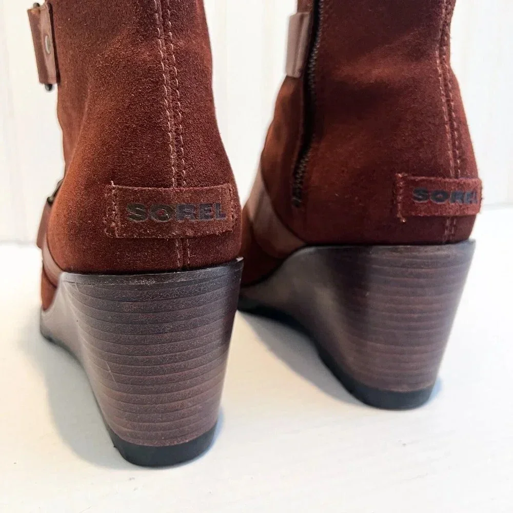 Sorel Brown Suede Buckle Bohemian Winter Round Toe Wedges FLAWED 10.5